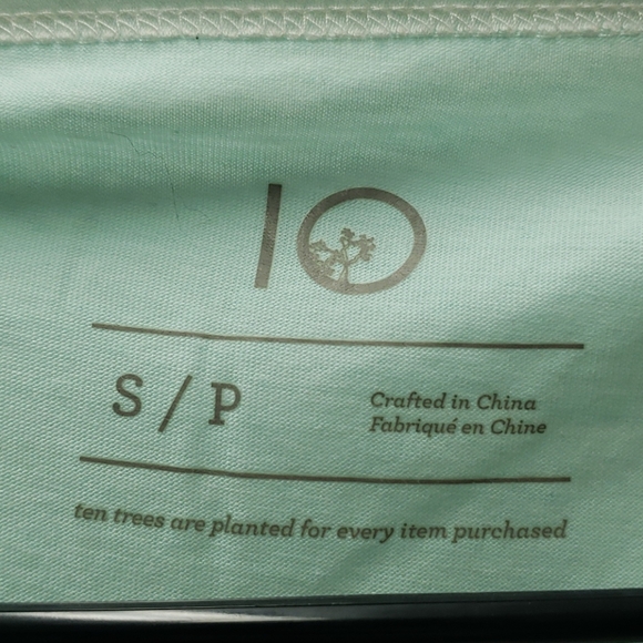 Tentree mid length sleeve shirt - Picture 3 of 4